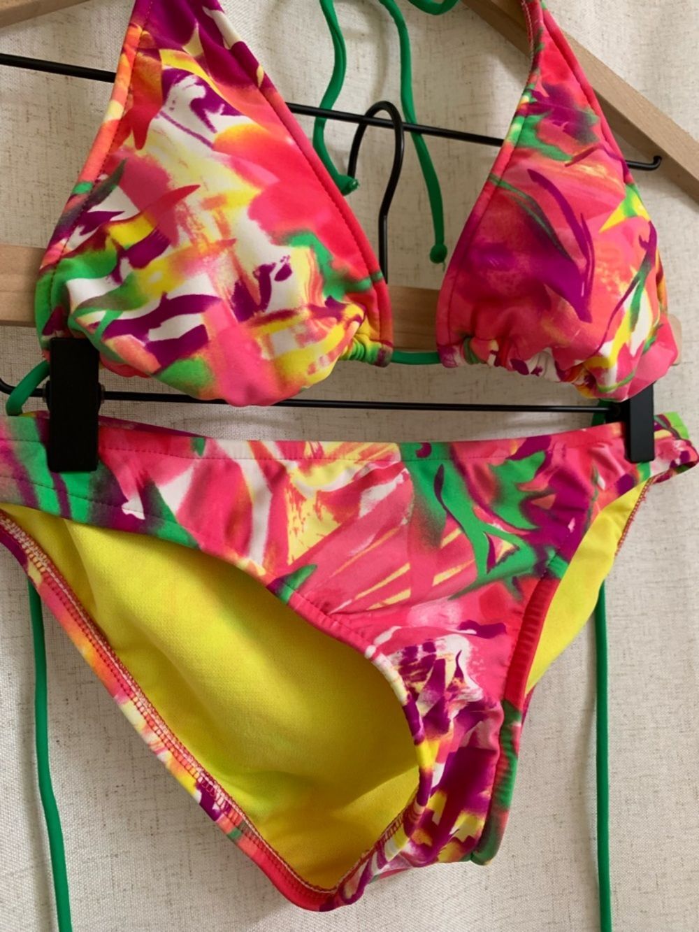Women’s 90’s Vintage Pink Water color Green Floral Tie-Halter Bikini Set Neon M - Picture 2 of 6